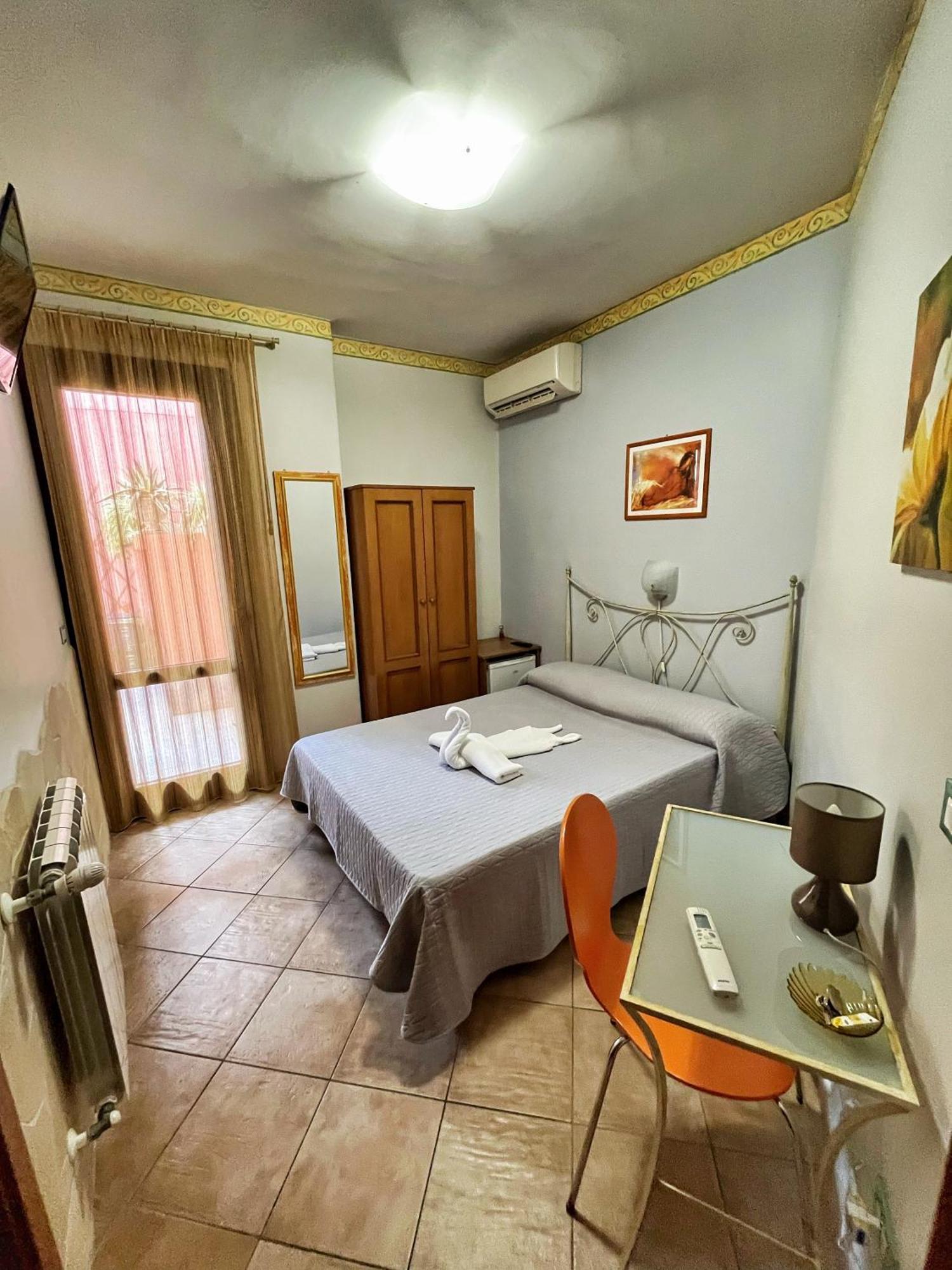 B&B Epos Acitrezza Buitenkant foto